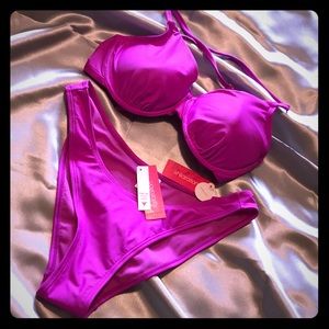 SOLD💰Pink Underwire Bikini w/ High-cut Bottoms